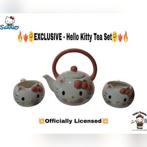 EXCLUSIVE - Hello Kitty Tea Set (Not A Toy)